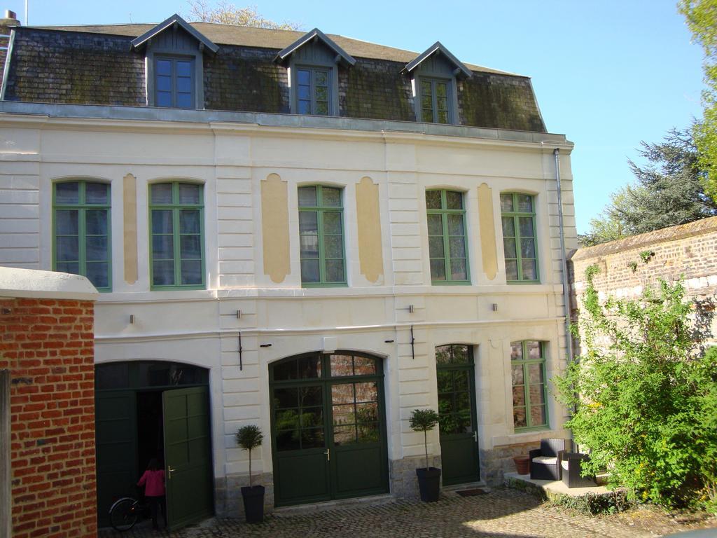 Bed and Breakfast La Cour Des Carmes Аррас Экстерьер фото